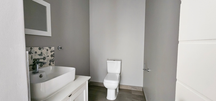 2 Bedroom Property for Sale in Struisbaai Western Cape